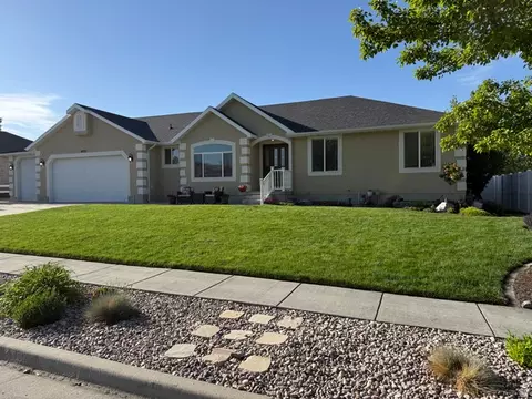 4032 W Red Tail Dr S, Riverton, UT 84065