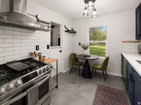 Kitchen - 4647 S Box Elder St, Murray, UT 84107 photo 4 of 5
