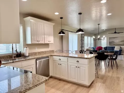 Kitchen - 1151 S 550 E, Payson, UT 84651 photo 4 of 4