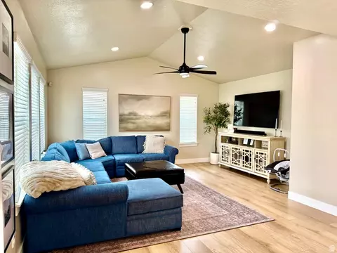 Living - 1151 S 550 E, Payson, UT 84651 photo 1 of 2