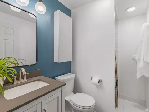 Bath - 188 E 2050 S #C-1, Bountiful, UT 84010 photo 4 of 4