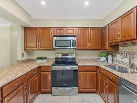 Kitchen - 188 E 2050 S #C-1, Bountiful, UT 84010 photo 2 of 3