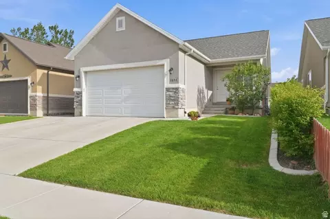 Exterior - 1854 E Shadow Dr N, Eagle Mountain, UT 84005 photo 2 of 6
