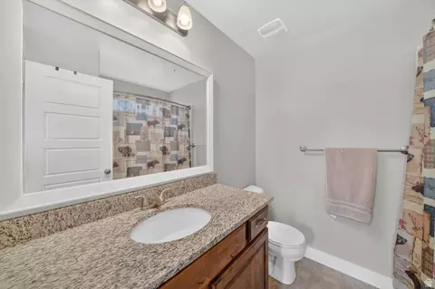 Bath - 1854 E Shadow Dr N, Eagle Mountain, UT 84005 photo 1 of 2