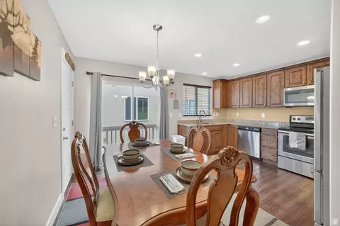 Dining - 1854 E Shadow Dr N, Eagle Mountain, UT 84005 photo 2 of 5