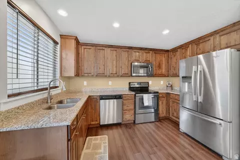 Kitchen - 1854 E Shadow Dr N, Eagle Mountain, UT 84005 photo 1 of 6