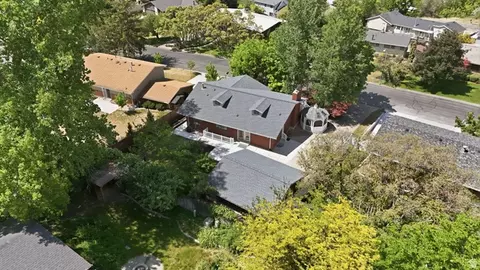 View/Area - 3120 N Apache Ln E, Provo, UT 84604 photo 5 of 8