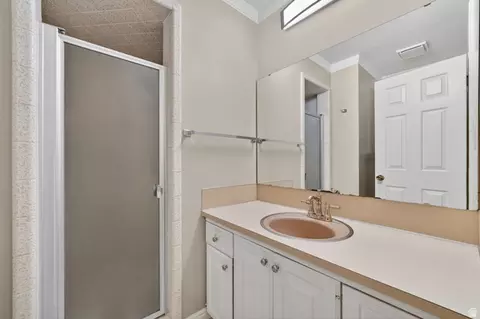 Bath - 3120 N Apache Ln E, Provo, UT 84604 photo 1 of 2