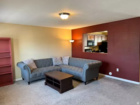 174 W Finlay Dr, Salt Lake City, UT 84115