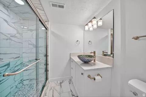 Bath - 6969 S 855 E, Midvale, UT 84047 photo 4 of 4