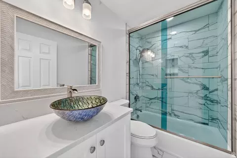 Bath - 6969 S 855 E, Midvale, UT 84047 photo 3 of 4