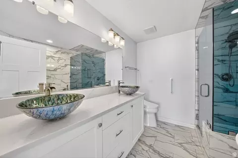 Bath - 6969 S 855 E, Midvale, UT 84047 photo 1 of 4