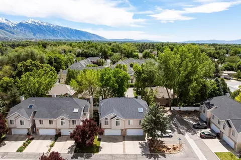 View/Area - 2024 E Cotton Willow Ln, Holladay, UT 84117 photo 3 of 9