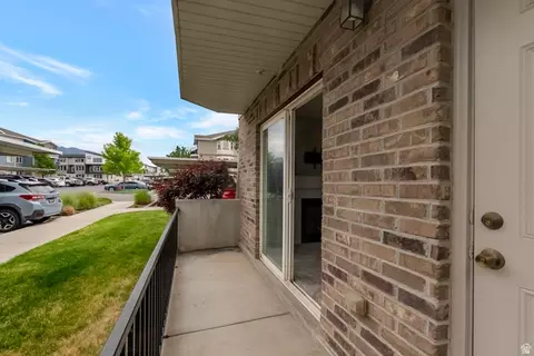 Exterior - 117 E Calbourne Ln S #I-2, Sandy, UT 84070 photo 2 of 4
