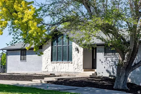 9977 S 3265 W, South Jordan, UT 84095