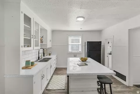 Kitchen - 948 E 22nd St S, Ogden, UT 84401 photo 4 of 4