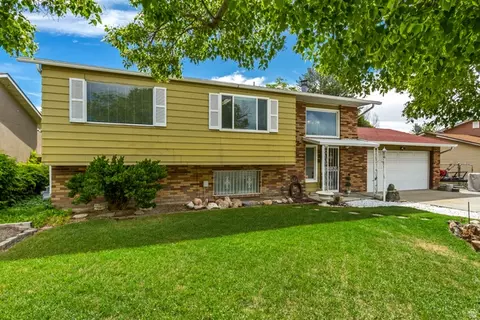 638 N Sir Philip Dr W, Salt Lake City, UT 84116