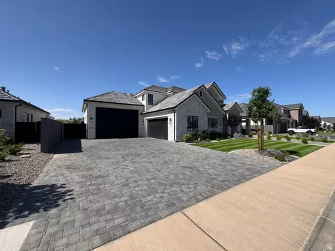 2736 E Moorland Dr, Saint George, UT 84790