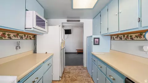 Kitchen - 44 N Shriver St, Eureka, UT 84628 photo 2 of 2