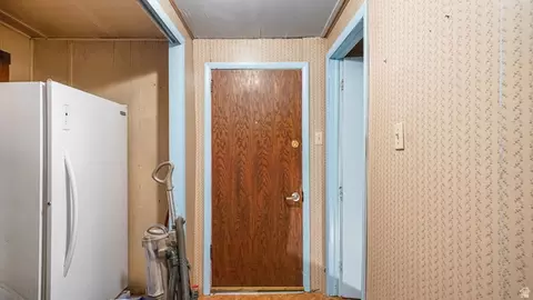 Entry Way - 44 N Shriver St, Eureka, UT 84628 photo 1 of 1