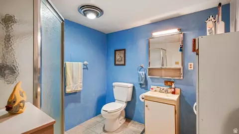 Bath - 44 N Shriver St, Eureka, UT 84628 photo 2 of 2