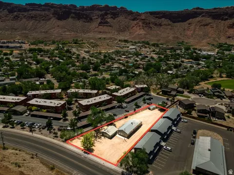 990 S Millcreek Dr, Moab, UT 84532