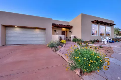 Exterior - 2154 S Rio Verde Dr, Moab, UT 84532 photo 17 of 19