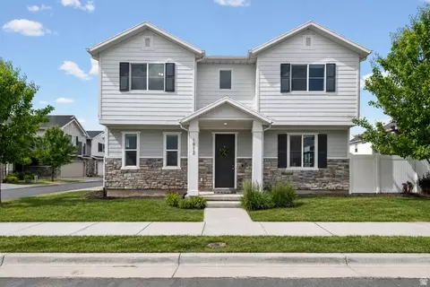 1812 W Parkview Dr S, Syracuse, UT 84075