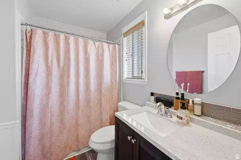 Bath - 2061 E 7550 S, South Weber, UT 84405 photo 1 of 2