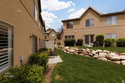 Exterior - 6761 S 950 E, Midvale, UT 84047 photo 5 of 6