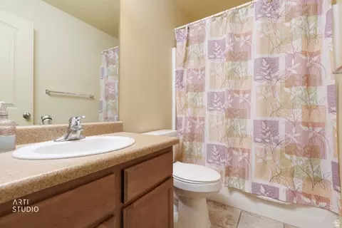 Bath - 6761 S 950 E, Midvale, UT 84047 photo 3 of 3