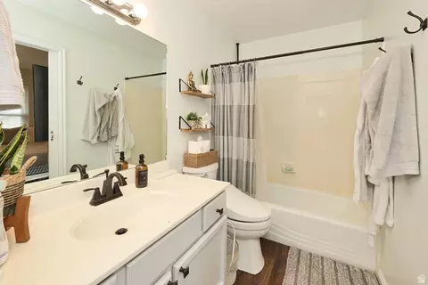 Bath - 128 N 85 E, Orem, UT 84057 photo 2 of 4