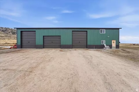 16418 N Beaver Dam Dr, Collinston, UT 84306