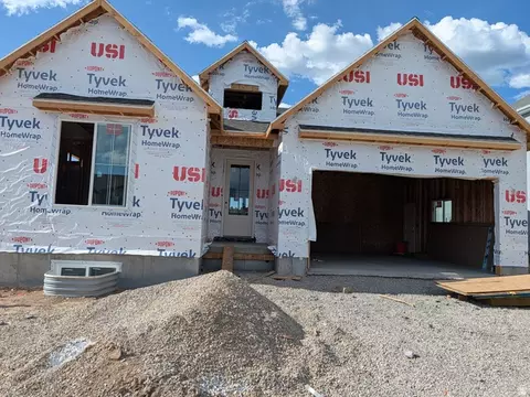 Exterior - 195 E 580 N, Providence, UT 84332 photo 3 of 4