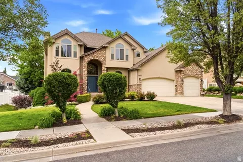 1602 Harvey Rd, Fruit Heights, UT 84037