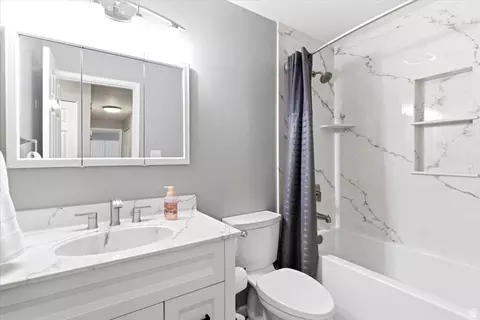 Bath - 5555 S 1025 E, South Ogden, UT 84405 photo 2 of 3