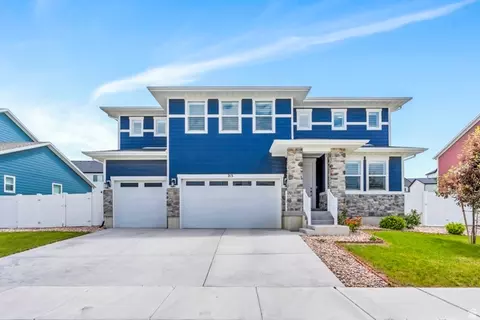 213 W Prickly Pear Dr, Saratoga Springs, UT 84045