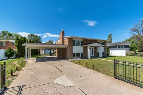 5440 S Dunbarton Dr E, Murray, UT 84117
