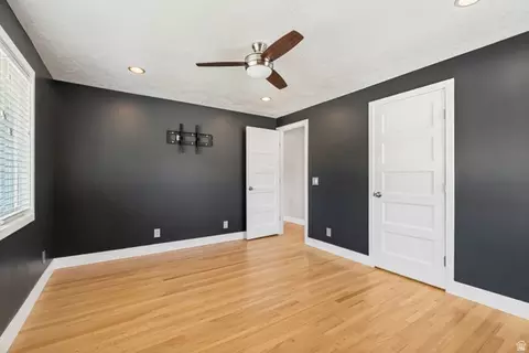 Bedroom - 5440 S Dunbarton Dr E, Murray, UT 84117 photo 2 of 5