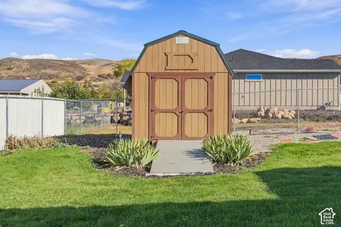 Exterior - 195 S 200 E, Richmond, UT 84333 photo 3 of 5