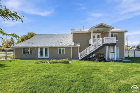 Exterior - 195 S 200 E, Richmond, UT 84333 photo 4 of 5