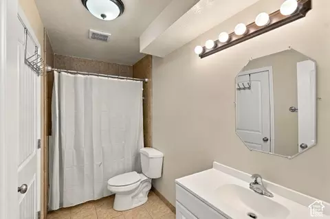 Bath - 195 S 200 E, Richmond, UT 84333 photo 2 of 2