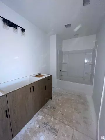 Bath - 3855 S 960 E, Ogden, UT 84403 photo 3 of 3