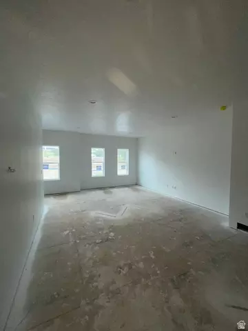 Living - 3855 S 960 E, Ogden, UT 84403 photo 2 of 2