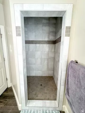 Bath - 175 W 1000 N, Mapleton, UT 84664 photo 5 of 7