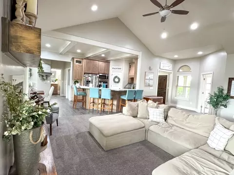 Living - 175 W 1000 N, Mapleton, UT 84664 photo 2 of 3