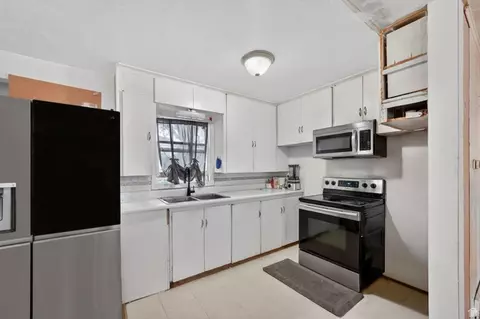 Kitchen - 98 S 350 E, Clearfield, UT 84015 photo 1 of 1