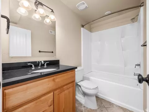Bath - 1794 E 1050 S, Spanish Fork, UT 84660 photo 3 of 3