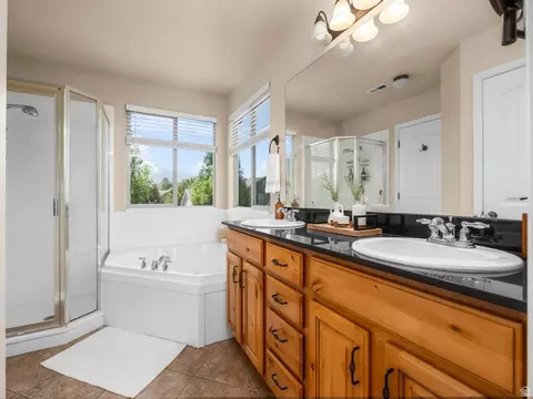 Bath - 1794 E 1050 S, Spanish Fork, UT 84660 photo 1 of 3