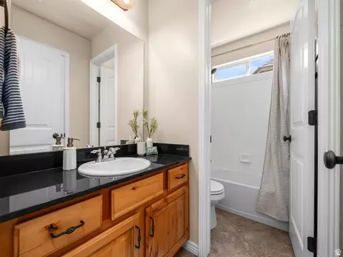 Bath - 1794 E 1050 S, Spanish Fork, UT 84660 photo 2 of 3